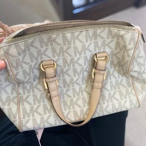 Michael kors purse